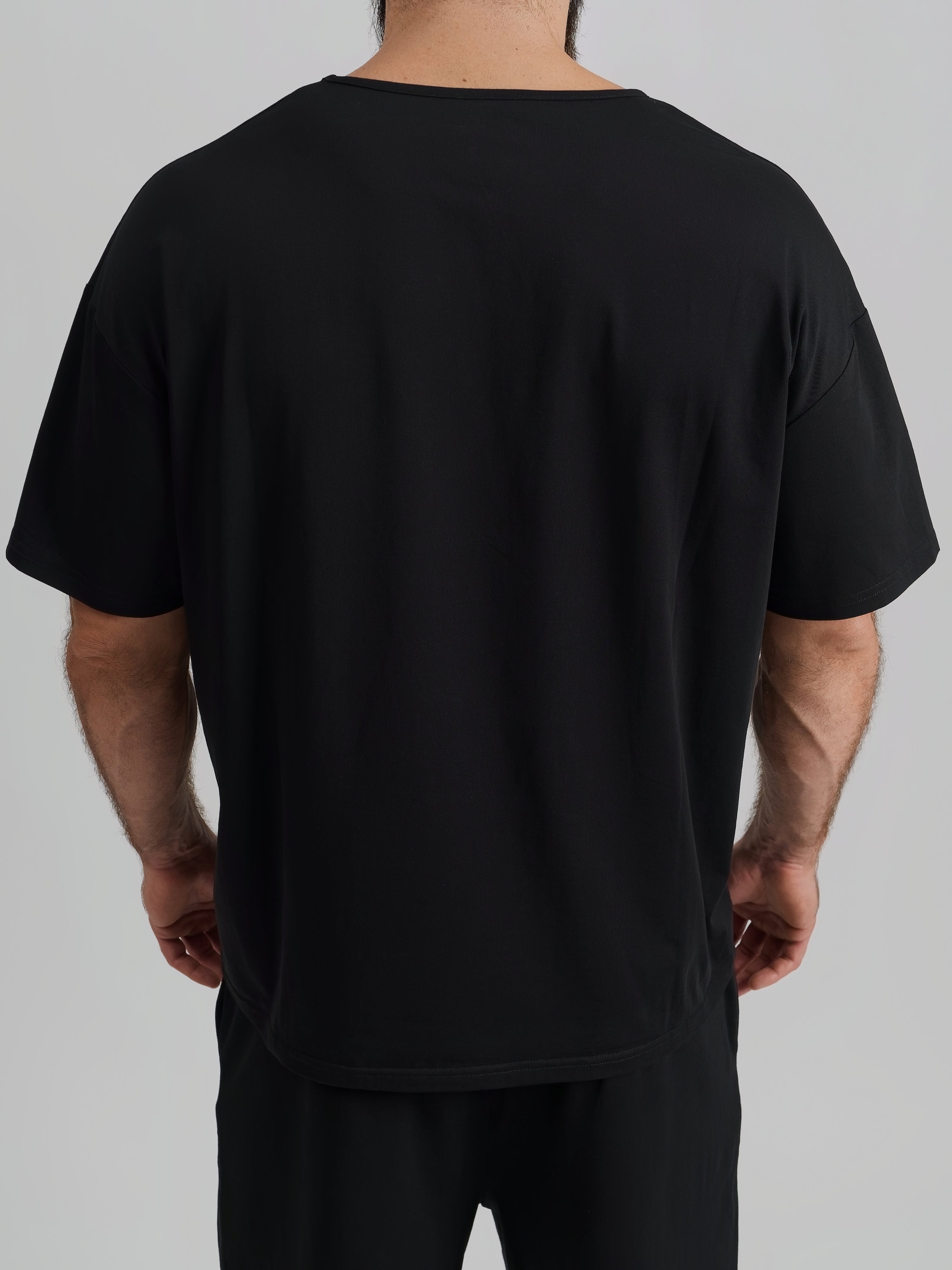 THE VERO BOXY TEE-BLACK