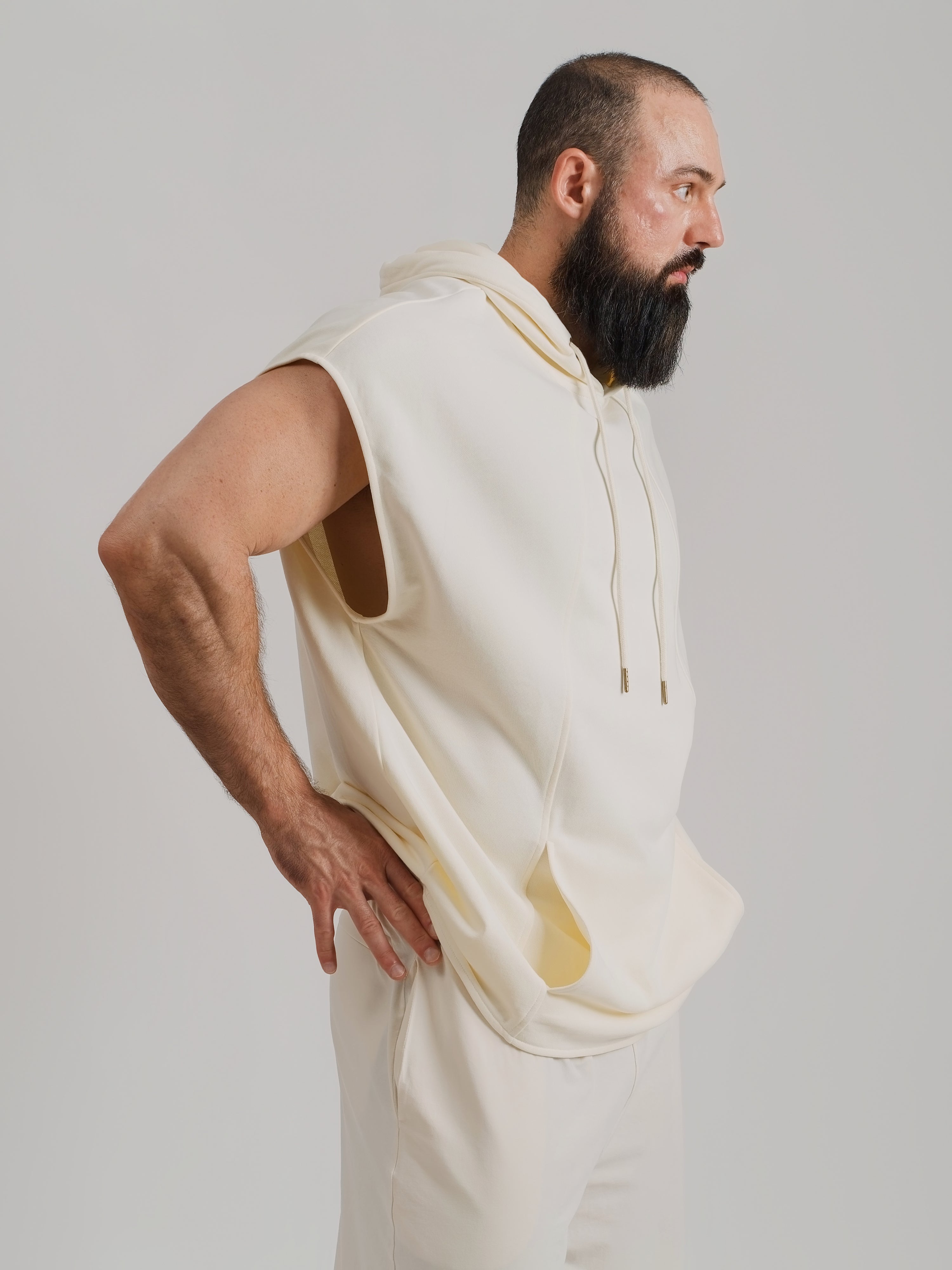 THE ZEPHYR SLEEVELESS HOODIE-CREAM – ETERIO