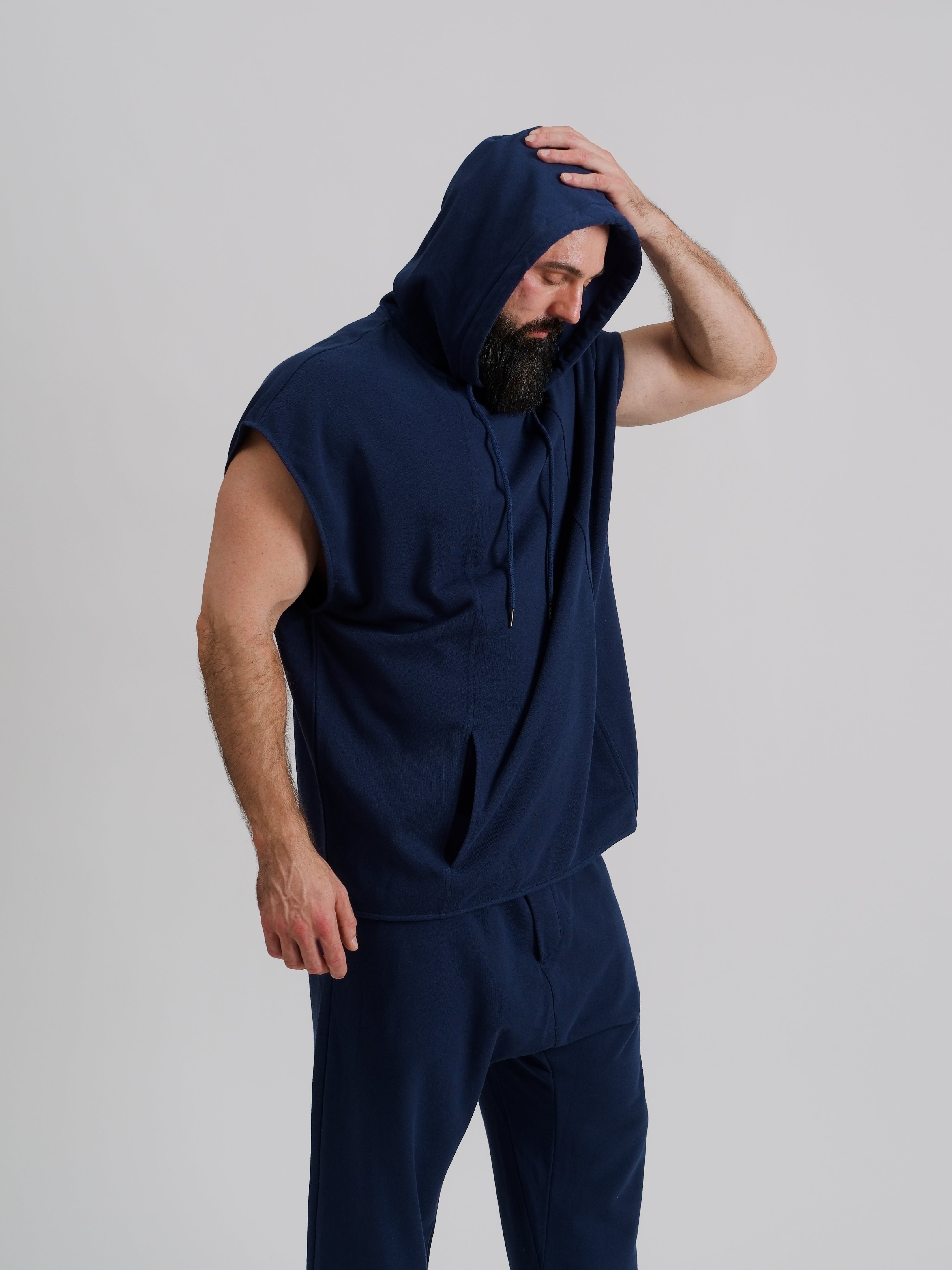 THE ZEPHYR SLEEVELESS HOODIE-AZUL